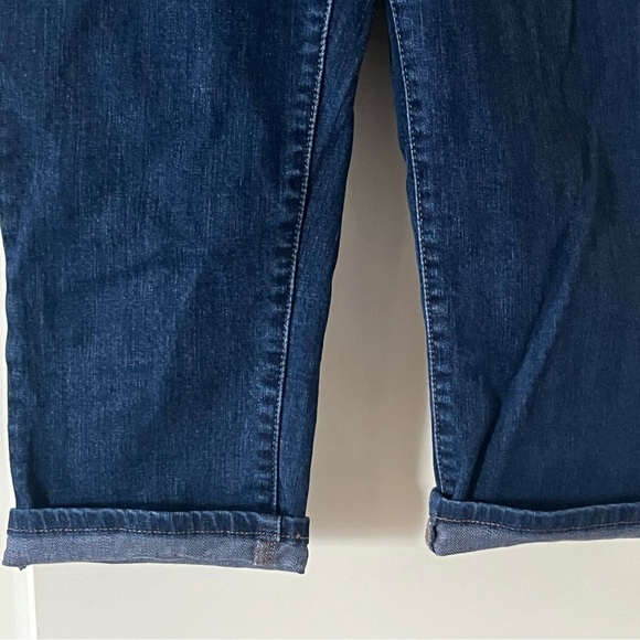 Levi’s Vintage Darker Washed Cropped Women's Jeans Size 6/28 - Picture 8 of 14